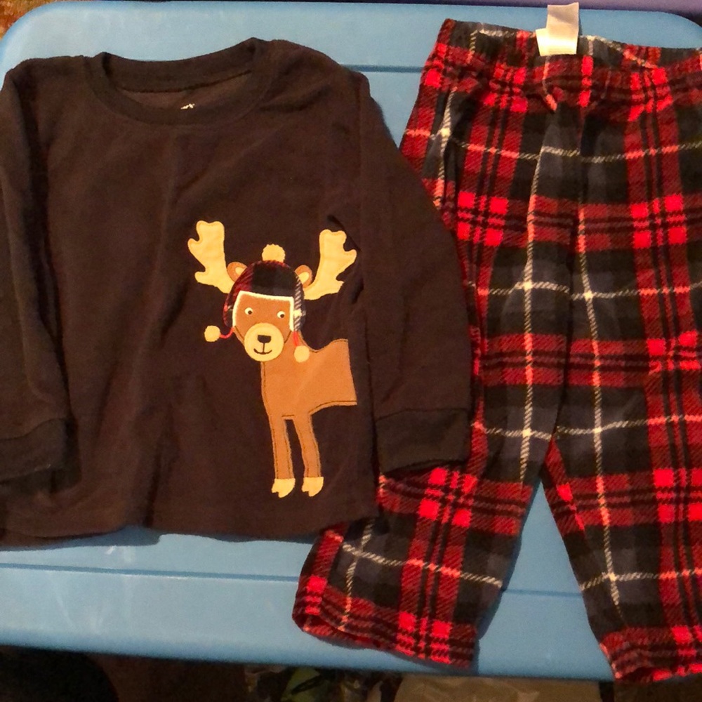Carter’s Fleece Long Sleeve and Pants Pajama Set